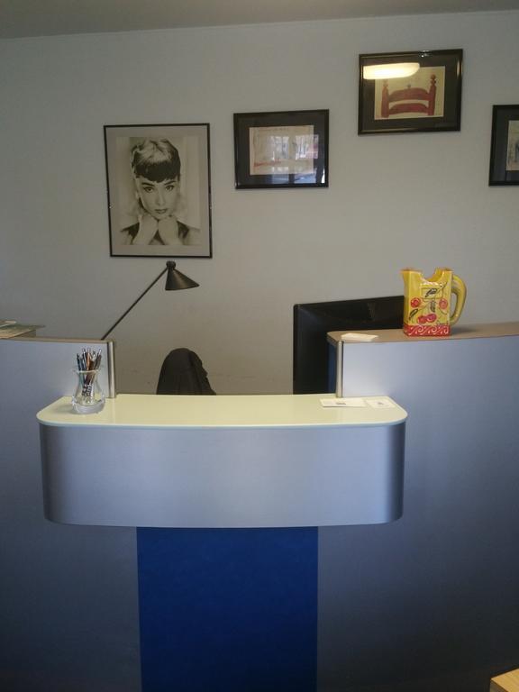 Hotel Zur Dicken Eiche มึนสเทอร์ ภายนอก รูปภาพ