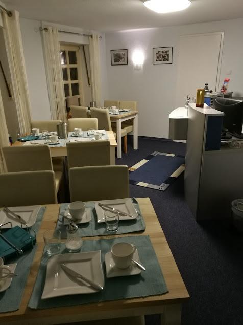 Hotel Zur Dicken Eiche มึนสเทอร์ ภายนอก รูปภาพ