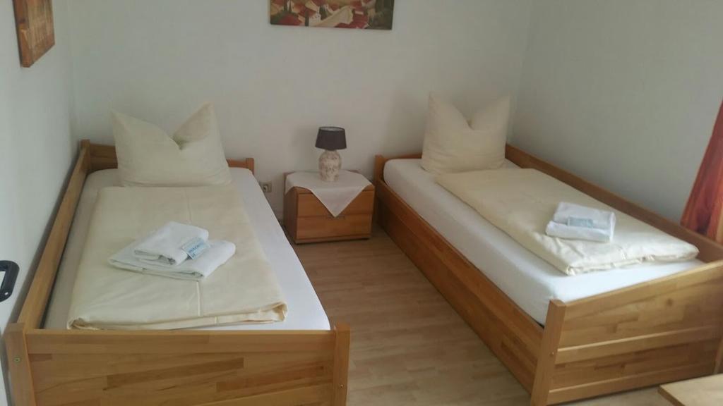 Hotel Zur Dicken Eiche มึนสเทอร์ ภายนอก รูปภาพ