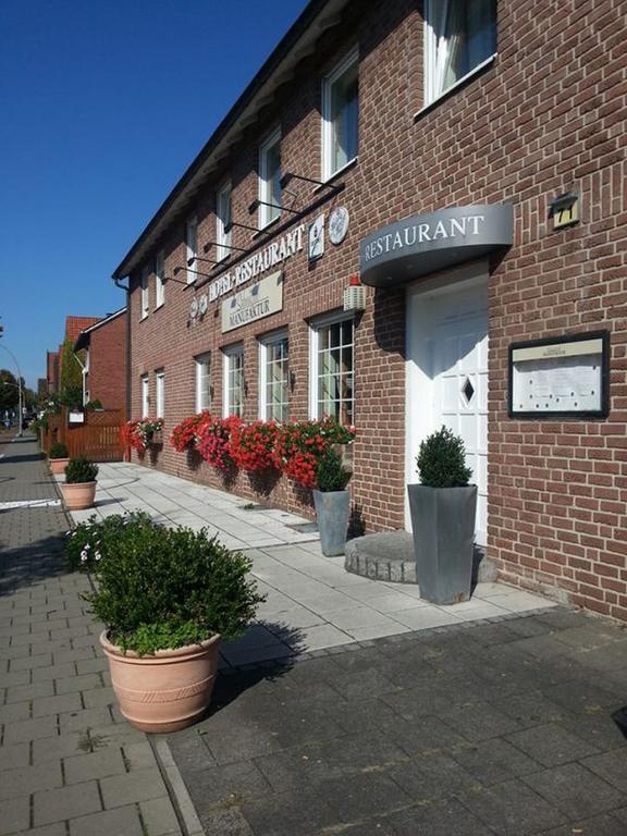 Hotel Zur Dicken Eiche มึนสเทอร์ ภายนอก รูปภาพ